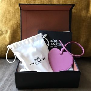 Coach Luggage 🧳 Tag 🏷!